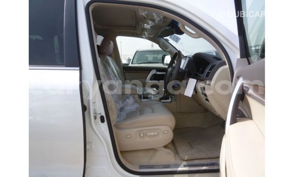 Buy Import Toyota Land Cruiser White Car in Import - Dubai in Malawi Buy Import Toyota Land Cruiser White Car in Import - Dubai in Malawi