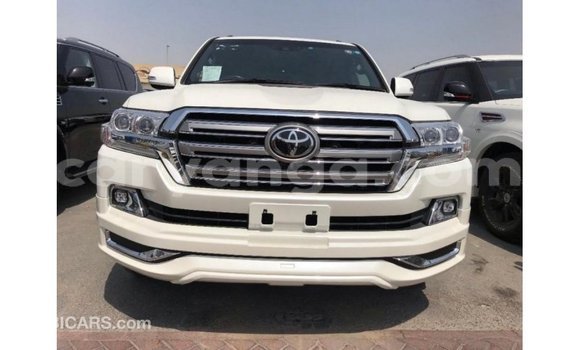 Buy Import Toyota Land Cruiser White Car in Import - Dubai in Malawi Buy Import Toyota Land Cruiser White Car in Import - Dubai in Malawi