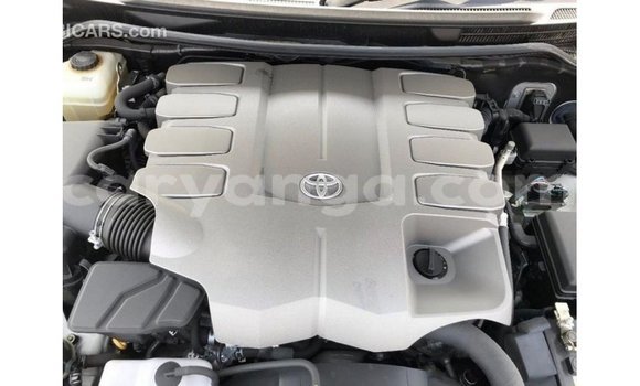 Buy Import Toyota Land Cruiser White Car in Import - Dubai in Malawi Buy Import Toyota Land Cruiser White Car in Import - Dubai in Malawi