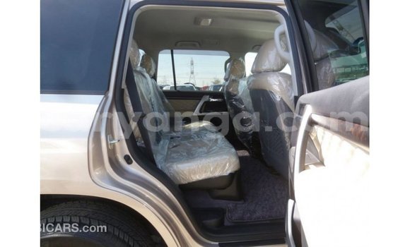 Acheter Import Voiture Toyota Land Cruiser Autre à Import - Dubai, Malawi Acheter Import Voiture Toyota Land Cruiser Autre à Import - Dubai, Malawi