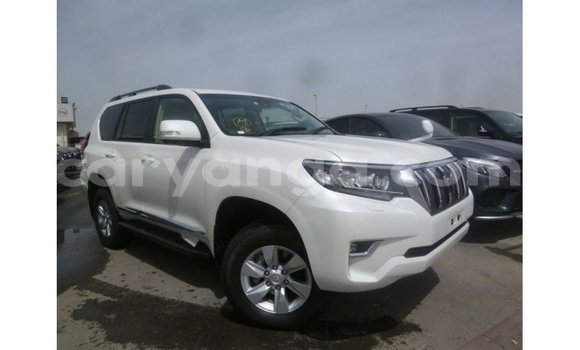 Acheter Import Voiture Toyota Prado Blanc à Import - Dubai, Malawi Acheter Import Voiture Toyota Prado Blanc à Import - Dubai, Malawi