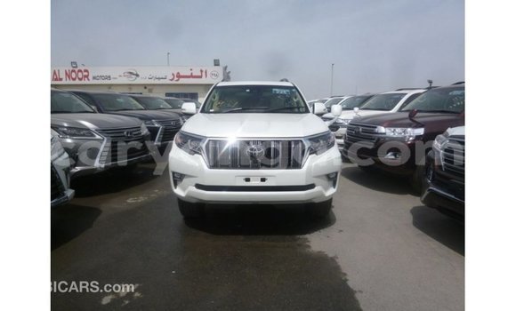 Acheter Import Voiture Toyota Prado Blanc à Import - Dubai, Malawi Acheter Import Voiture Toyota Prado Blanc à Import - Dubai, Malawi