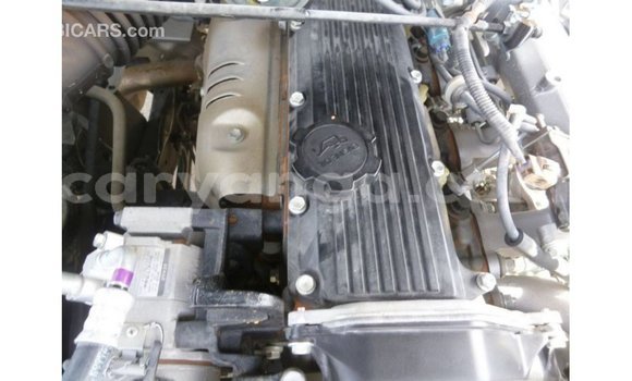 Acheter Import Voiture Toyota Land Cruiser Blanc à Import - Dubai, Malawi Acheter Import Voiture Toyota Land Cruiser Blanc à Import - Dubai, Malawi