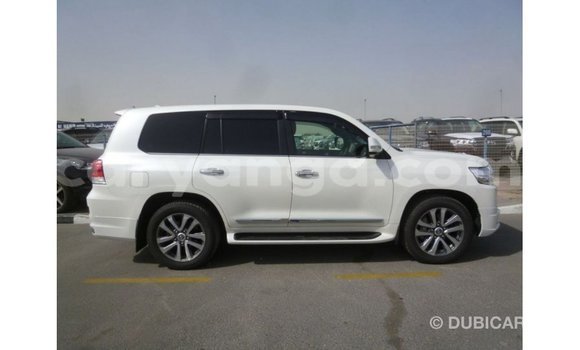 Buy Import Toyota Land Cruiser White Car in Import - Dubai in Malawi Buy Import Toyota Land Cruiser White Car in Import - Dubai in Malawi