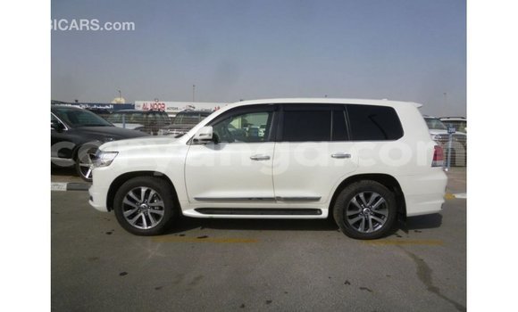 Buy Import Toyota Land Cruiser White Car in Import - Dubai in Malawi Buy Import Toyota Land Cruiser White Car in Import - Dubai in Malawi