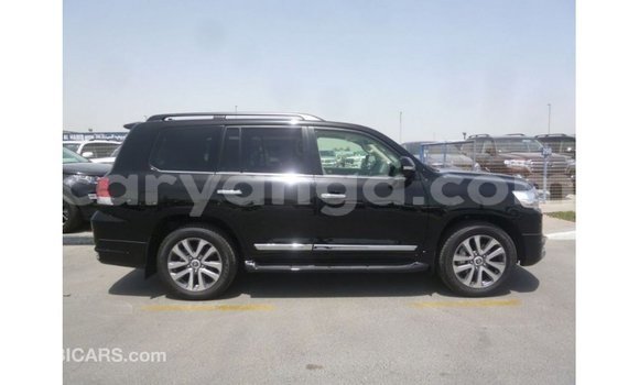 Acheter Import Voiture Toyota Land Cruiser Noir à Import - Dubai, Malawi Acheter Import Voiture Toyota Land Cruiser Noir à Import - Dubai, Malawi