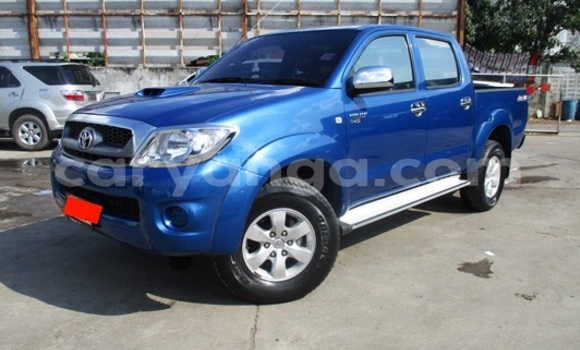 Buy Used Toyota Hilux Blue Car in Limbe in Malawi Buy Used Toyota Hilux Blue Car in Limbe in Malawi