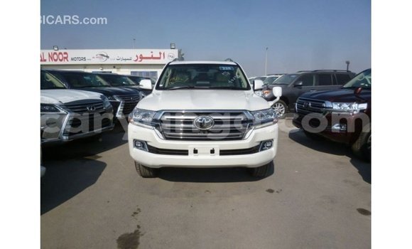 Buy Import Toyota Land Cruiser White Car in Import - Dubai in Malawi Buy Import Toyota Land Cruiser White Car in Import - Dubai in Malawi
