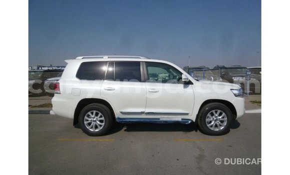 Buy Import Toyota Land Cruiser White Car in Import - Dubai in Malawi Buy Import Toyota Land Cruiser White Car in Import - Dubai in Malawi