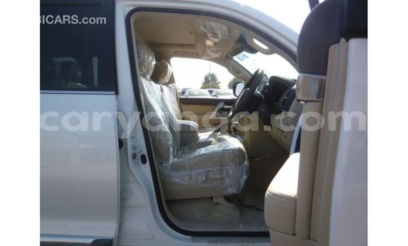 Buy Import Toyota Land Cruiser White Car in Import - Dubai in Malawi Buy Import Toyota Land Cruiser White Car in Import - Dubai in Malawi