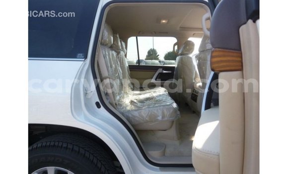 Buy Import Toyota Land Cruiser White Car in Import - Dubai in Malawi Buy Import Toyota Land Cruiser White Car in Import - Dubai in Malawi