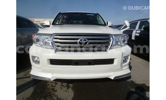 Acheter Import Voiture Toyota Land Cruiser Blanc à Import - Dubai, Malawi Acheter Import Voiture Toyota Land Cruiser Blanc à Import - Dubai, Malawi