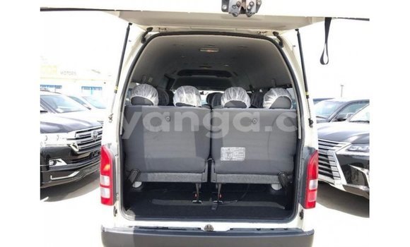 Buy Import Toyota Hiace White Car in Import - Dubai in Malawi Buy Import Toyota Hiace White Car in Import - Dubai in Malawi