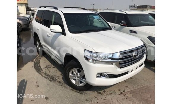 Buy Import Toyota Land Cruiser White Car in Import - Dubai in Malawi Buy Import Toyota Land Cruiser White Car in Import - Dubai in Malawi