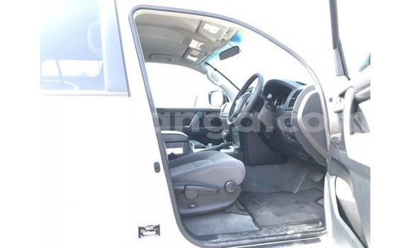 Buy Import Toyota Land Cruiser White Car in Import - Dubai in Malawi Buy Import Toyota Land Cruiser White Car in Import - Dubai in Malawi