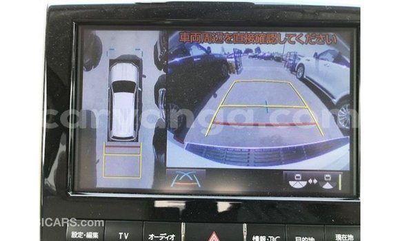 Acheter Import Voiture Toyota Land Cruiser Blanc à Import - Dubai, Malawi Acheter Import Voiture Toyota Land Cruiser Blanc à Import - Dubai, Malawi