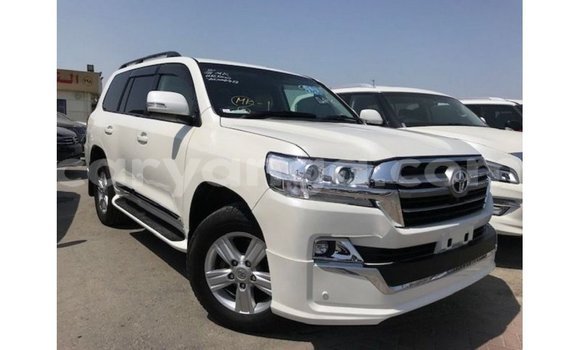 Buy Import Toyota Land Cruiser White Car in Import - Dubai in Malawi Buy Import Toyota Land Cruiser White Car in Import - Dubai in Malawi