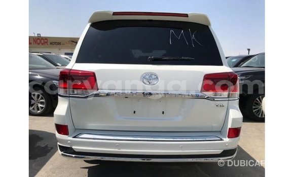 Buy Import Toyota Land Cruiser White Car in Import - Dubai in Malawi Buy Import Toyota Land Cruiser White Car in Import - Dubai in Malawi