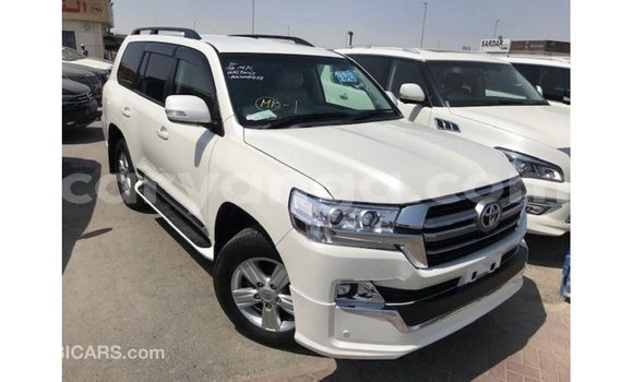 Buy Import Toyota Land Cruiser White Car in Import - Dubai in Malawi Buy Import Toyota Land Cruiser White Car in Import - Dubai in Malawi