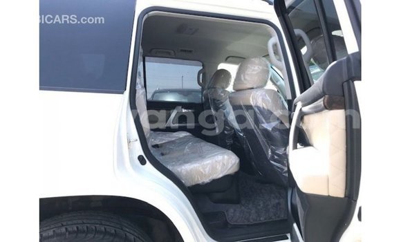 Buy Import Toyota Land Cruiser White Car in Import - Dubai in Malawi Buy Import Toyota Land Cruiser White Car in Import - Dubai in Malawi