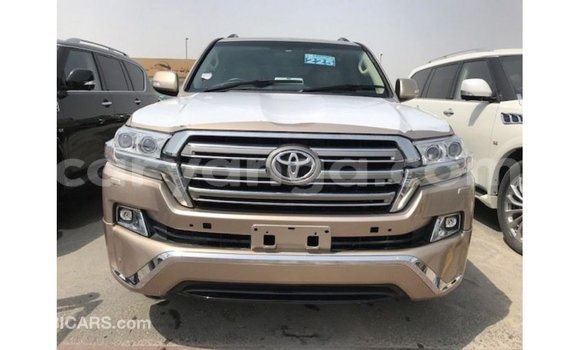 Acheter Import Voiture Toyota Land Cruiser Autre à Import - Dubai, Malawi Acheter Import Voiture Toyota Land Cruiser Autre à Import - Dubai, Malawi