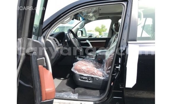 Acheter Import Voiture Toyota Land Cruiser Noir à Import - Dubai, Malawi Acheter Import Voiture Toyota Land Cruiser Noir à Import - Dubai, Malawi
