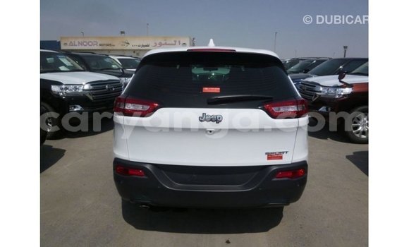 Acheter Import Voiture Jeep Cherokee Blanc à Import - Dubai, Malawi Acheter Import Voiture Jeep Cherokee Blanc à Import - Dubai, Malawi