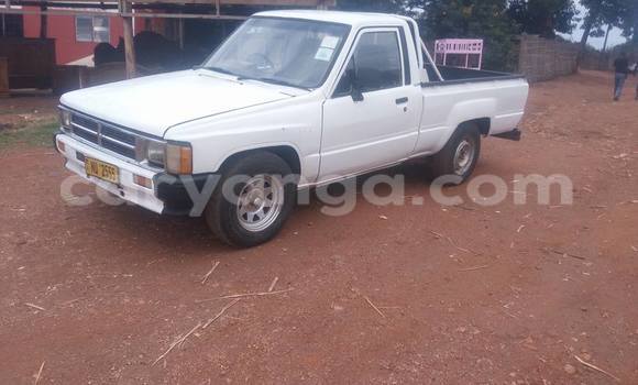 Buy Used Toyota Hilux White Car in Limbe in Malawi Buy Used Toyota Hilux White Car in Limbe in Malawi