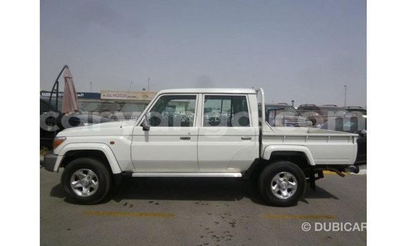 Buy Import Toyota Land Cruiser White Car in Import - Dubai in Malawi Buy Import Toyota Land Cruiser White Car in Import - Dubai in Malawi