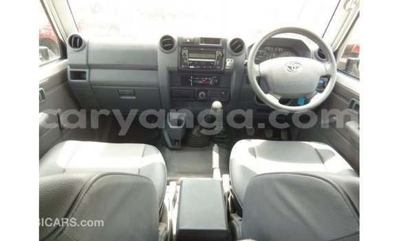 Buy Import Toyota Land Cruiser White Car in Import - Dubai in Malawi Buy Import Toyota Land Cruiser White Car in Import - Dubai in Malawi