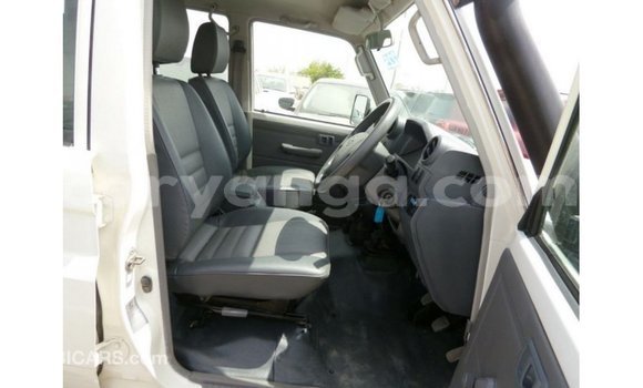 Buy Import Toyota Land Cruiser White Car in Import - Dubai in Malawi Buy Import Toyota Land Cruiser White Car in Import - Dubai in Malawi