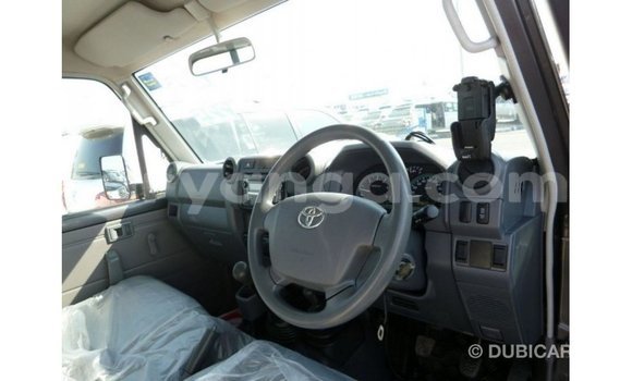 Acheter Import Voiture Toyota Land Cruiser Autre à Import - Dubai, Malawi Acheter Import Voiture Toyota Land Cruiser Autre à Import - Dubai, Malawi