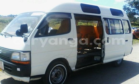 Buy Used Toyota Hiace White Car in Limbe in Malawi Buy Used Toyota Hiace White Car in Limbe in Malawi