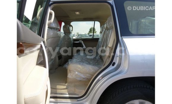 Acheter Import Voiture Toyota Land Cruiser Autre à Import - Dubai, Malawi Acheter Import Voiture Toyota Land Cruiser Autre à Import - Dubai, Malawi