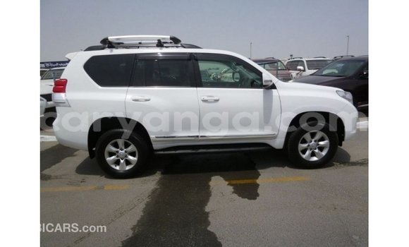Acheter Import Voiture Toyota Prado Blanc à Import - Dubai, Malawi Acheter Import Voiture Toyota Prado Blanc à Import - Dubai, Malawi