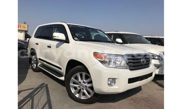 Buy Import Toyota Land Cruiser White Car in Import - Dubai in Malawi Buy Import Toyota Land Cruiser White Car in Import - Dubai in Malawi