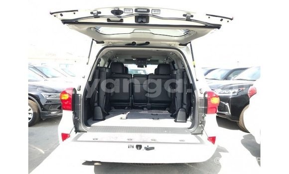 Buy Import Toyota Land Cruiser White Car in Import - Dubai in Malawi Buy Import Toyota Land Cruiser White Car in Import - Dubai in Malawi