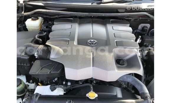 Acheter Import Voiture Toyota Land Cruiser Blanc à Import - Dubai, Malawi Acheter Import Voiture Toyota Land Cruiser Blanc à Import - Dubai, Malawi