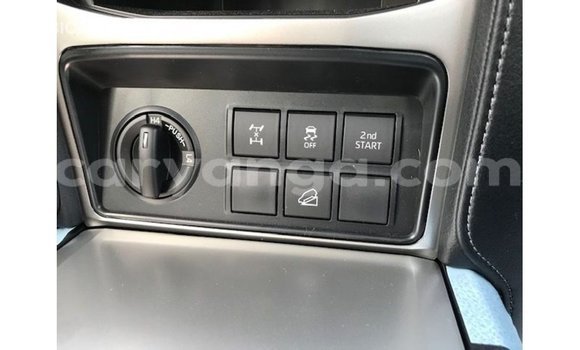 Acheter Import Voiture Toyota Prado Marron à Import - Dubai, Malawi Acheter Import Voiture Toyota Prado Marron à Import - Dubai, Malawi