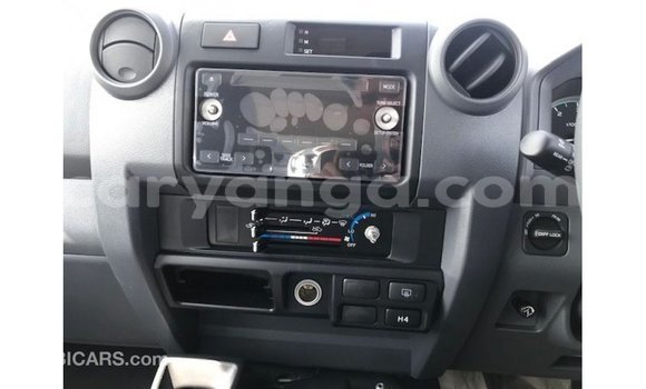 Buy Import Toyota Land Cruiser White Car in Import - Dubai in Malawi Buy Import Toyota Land Cruiser White Car in Import - Dubai in Malawi