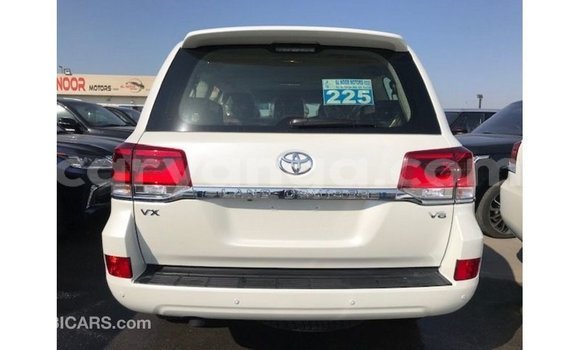 Buy Import Toyota Land Cruiser White Car in Import - Dubai in Malawi Buy Import Toyota Land Cruiser White Car in Import - Dubai in Malawi