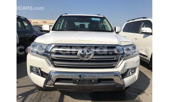 Buy Import Toyota Land Cruiser White Car in Import - Dubai in Malawi Buy Import Toyota Land Cruiser White Car in Import - Dubai in Malawi