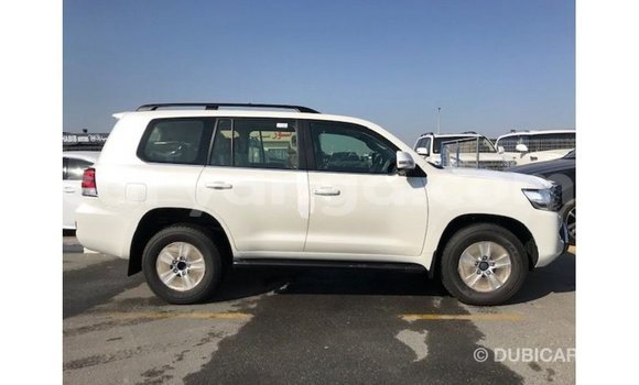 Buy Import Toyota Land Cruiser White Car in Import - Dubai in Malawi Buy Import Toyota Land Cruiser White Car in Import - Dubai in Malawi