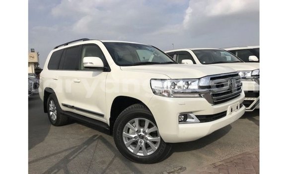 Acheter Import Voiture Toyota Land Cruiser Blanc à Import - Dubai, Malawi Acheter Import Voiture Toyota Land Cruiser Blanc à Import - Dubai, Malawi