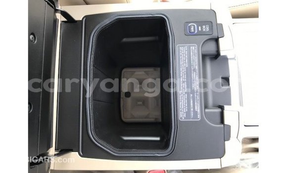 Acheter Import Voiture Toyota Land Cruiser Blanc à Import - Dubai, Malawi Acheter Import Voiture Toyota Land Cruiser Blanc à Import - Dubai, Malawi
