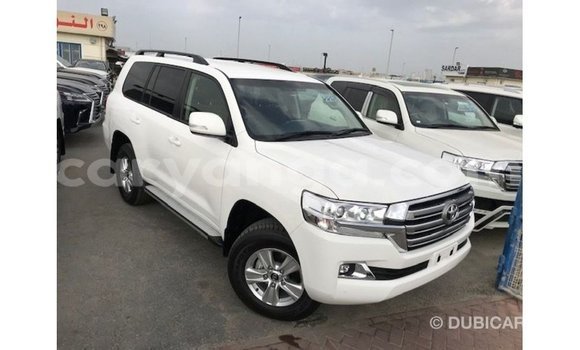 Acheter Import Voiture Toyota Land Cruiser Blanc à Import - Dubai, Malawi Acheter Import Voiture Toyota Land Cruiser Blanc à Import - Dubai, Malawi