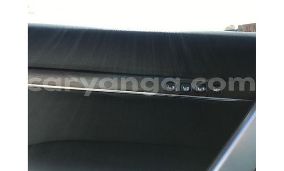 Acheter Import Voiture Toyota Land Cruiser Blanc à Import - Dubai, Malawi Acheter Import Voiture Toyota Land Cruiser Blanc à Import - Dubai, Malawi