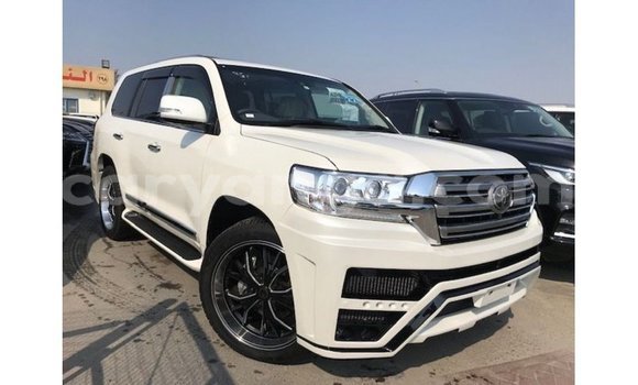 Buy Import Toyota Land Cruiser White Car in Import - Dubai in Malawi Buy Import Toyota Land Cruiser White Car in Import - Dubai in Malawi