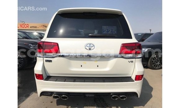 Buy Import Toyota Land Cruiser White Car in Import - Dubai in Malawi Buy Import Toyota Land Cruiser White Car in Import - Dubai in Malawi