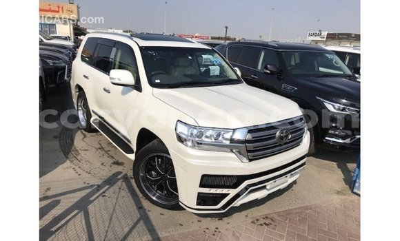 Buy Import Toyota Land Cruiser White Car in Import - Dubai in Malawi Buy Import Toyota Land Cruiser White Car in Import - Dubai in Malawi